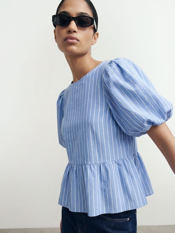 HYPEDROP Top in Blue: front
