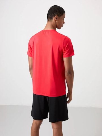 Tommy Life - Camisa em vermelho