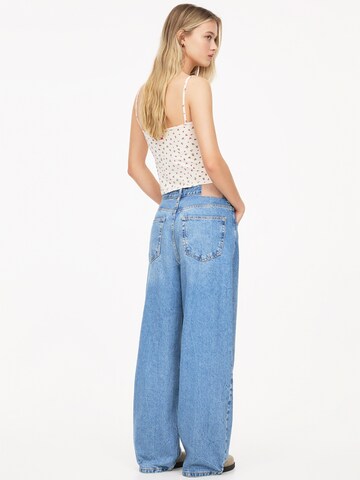 Pull&Bear Top in Beige