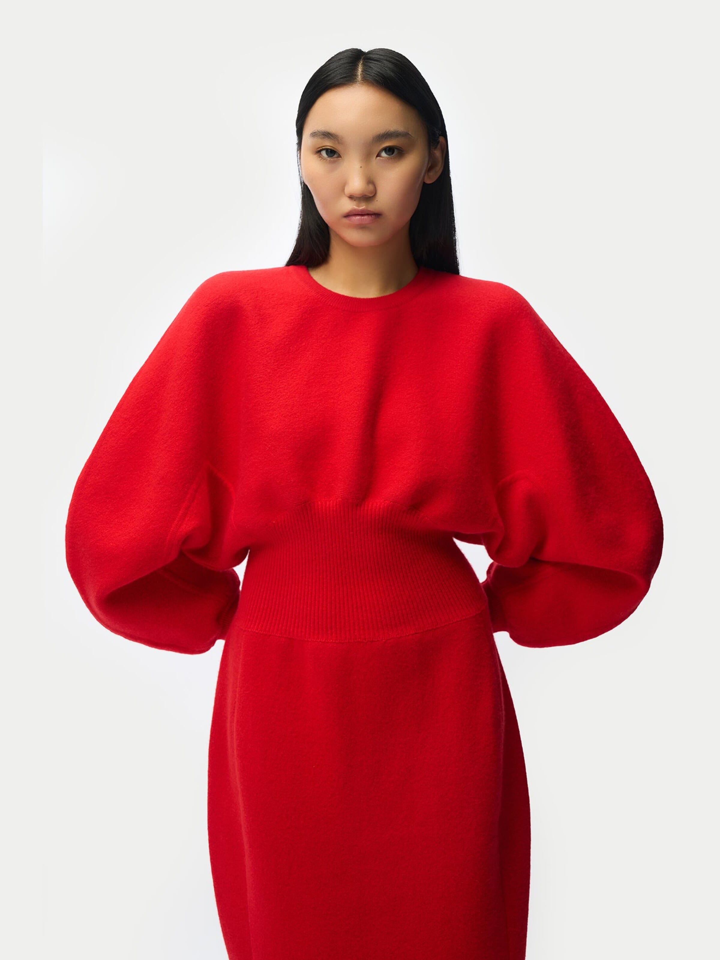 GOBI Cashmere - Vestido 'Cashmere Sculptural Dress' en rojo