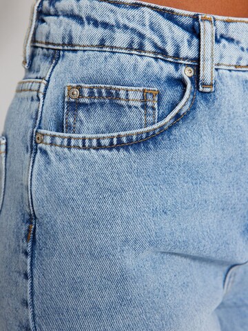 Trendyol Tapered Jeans in Blauw