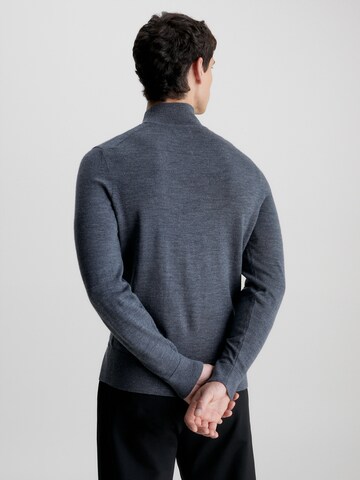 Pull-over Calvin Klein en gris