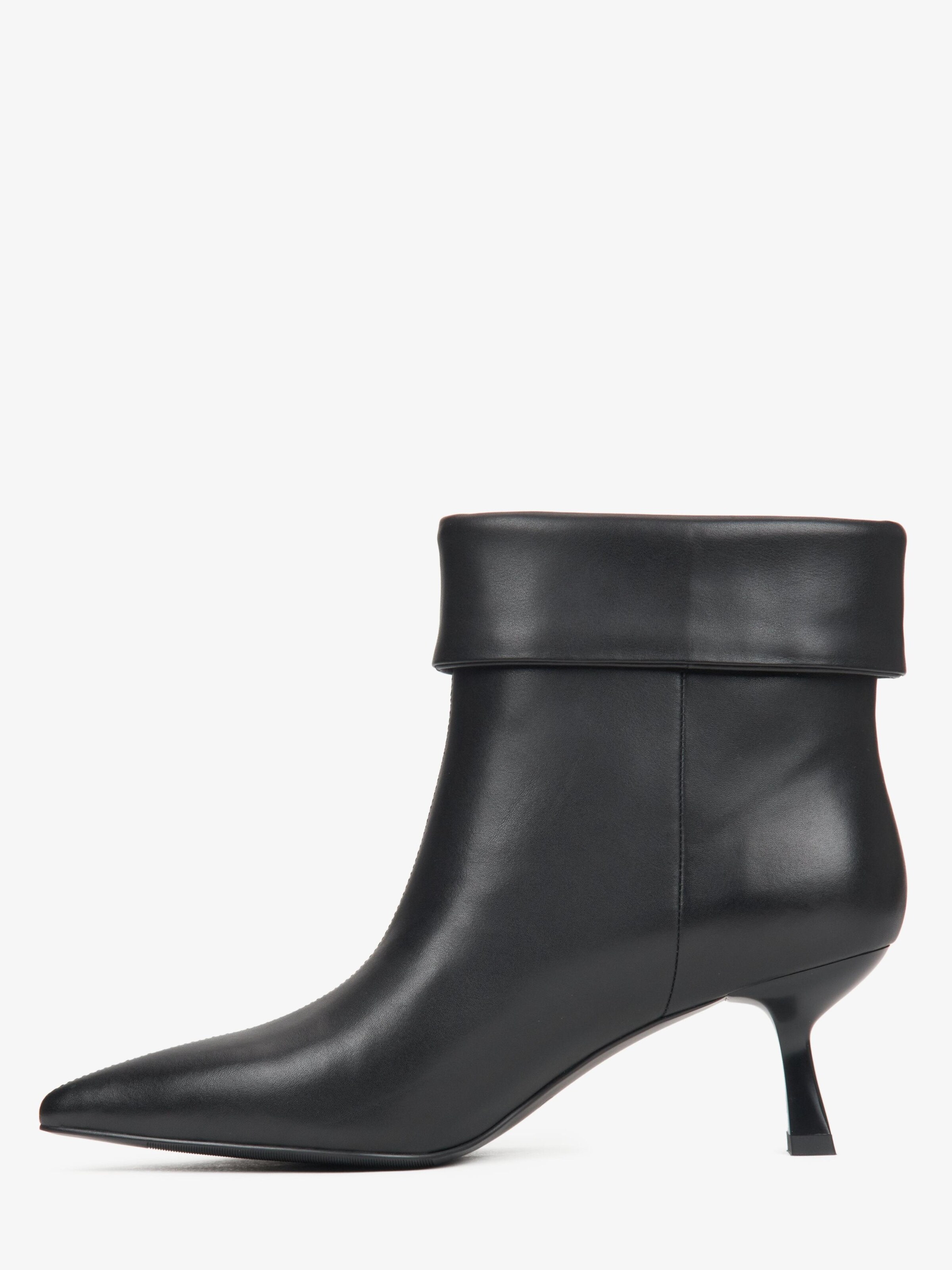 Ankle boots '2501-21' di Estro in nero