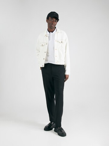 T-Shirt 'LYLE' GUESS en blanc