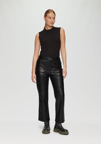 s.Oliver Regular Trousers in Black