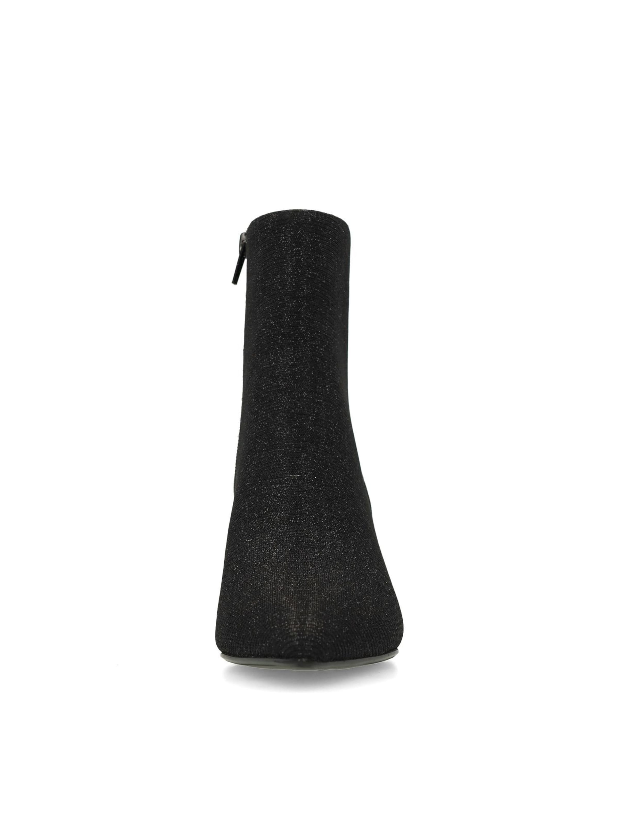 MANFIELD Ankle Boots in Black