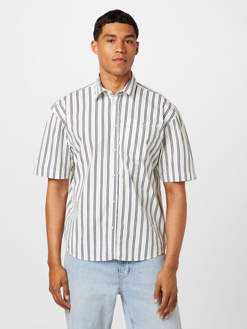 Woodbird Regular fit Button Up Shirt in White: front