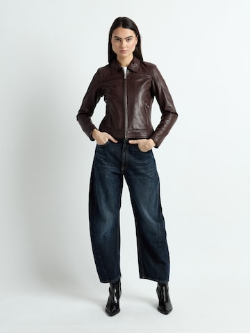 Veste mi-saison JCC en rouge