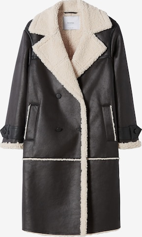 Bershka Winter Coat in Black: front