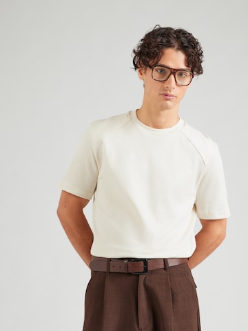 Tricou 'P-Thompson 207' de la BOSS Black pe alb: față