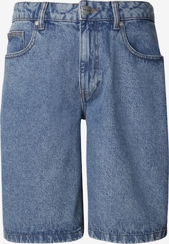 Jean 'Bostic' Pegador en bleu : devant