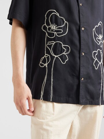 TOPMAN Regular Fit Hemd in Schwarz
