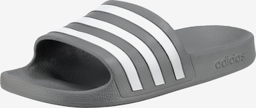 ADIDAS SPORTSWEAR - Sapato de praia/banho 'Adilette Aqua' em cinzento: frente