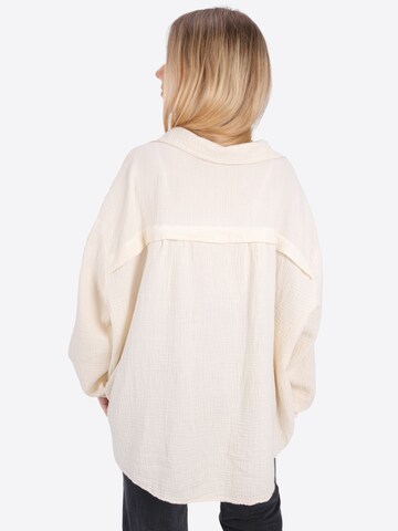 Seasons of April Bluse 'Sasha' in Beige