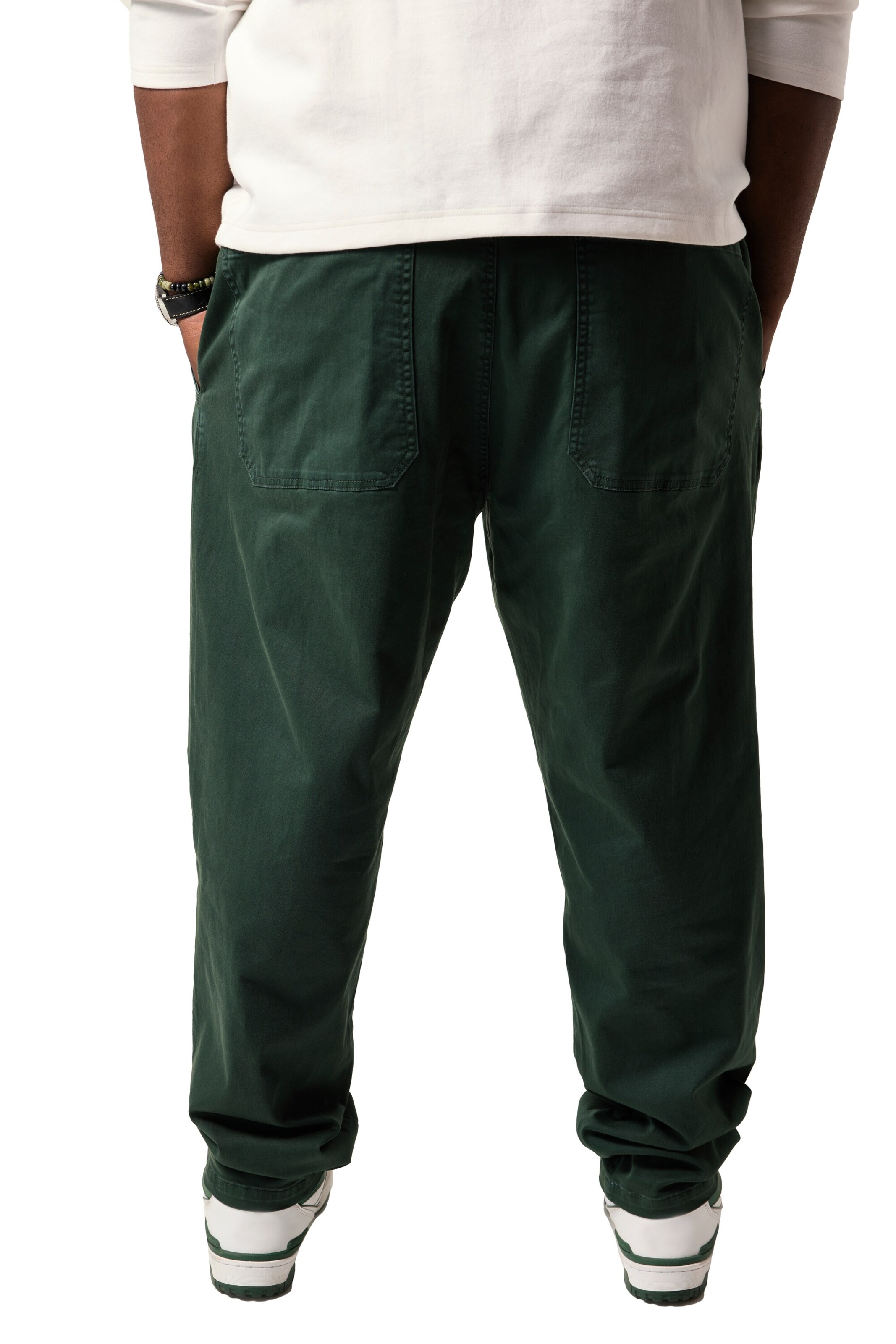 STHUGE Tapered Chino in Groen