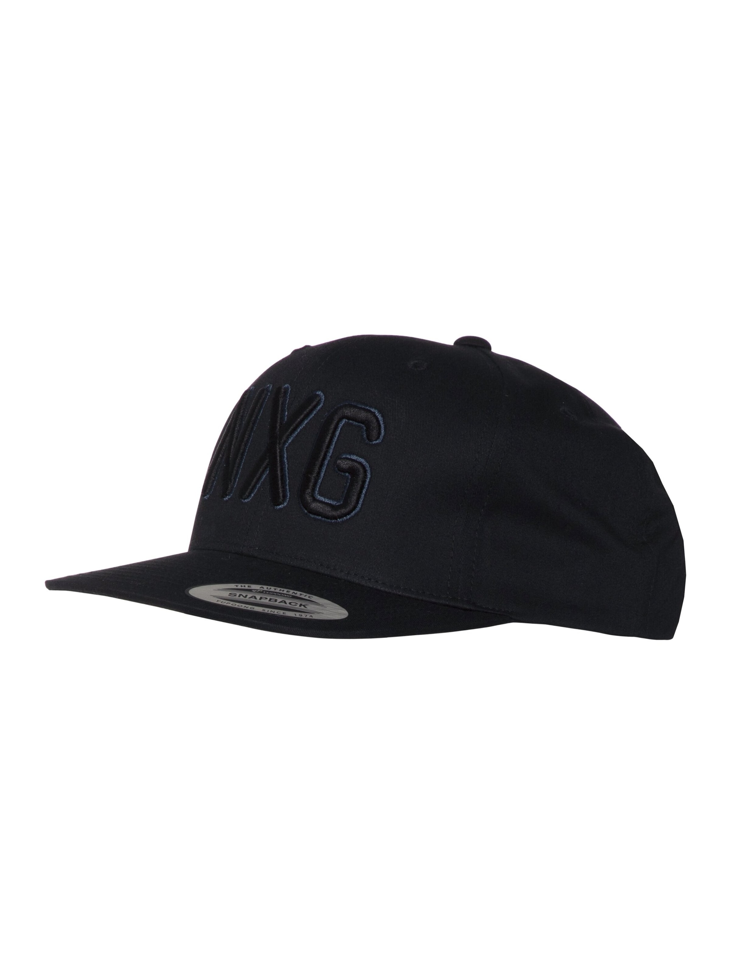 PROTEST Cap 'NXG NAGIRI' in Black: front