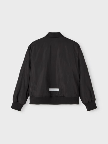 NAME IT Prehodna jakna 'MACAS' | črna barva