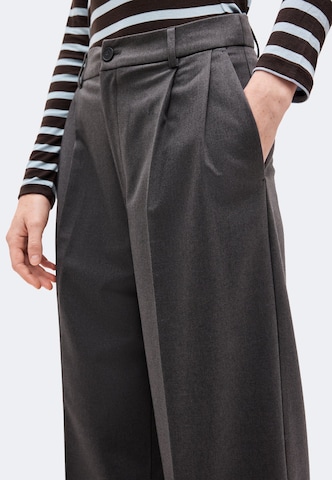 Karo Kauer - Loosefit Pantalón plisado en gris