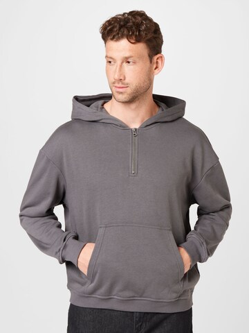 Urban Classics Sweatshirt in Grey: front