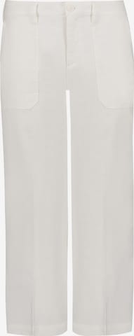 NYDJ Cargo Pants 'NYDJ' in White: front