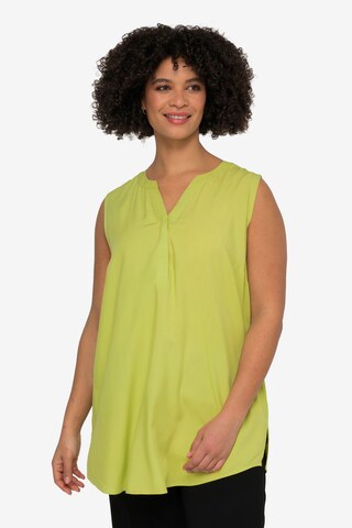 Angel of Style Blouse in Green: front