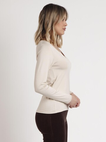 admas - Top 'ADMAS Camiseta Manga Larga Pico Raso para Mujer' en beige