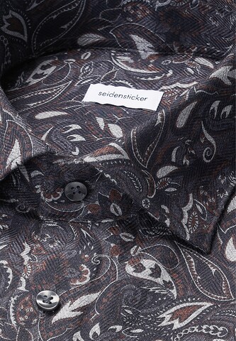 Coupe regular Chemise business 'Schwarze Rose' SEIDENSTICKER en gris