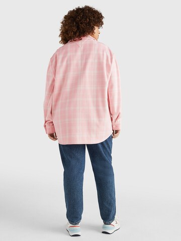 Tommy Jeans Curve Between-Season Jacket in Pink