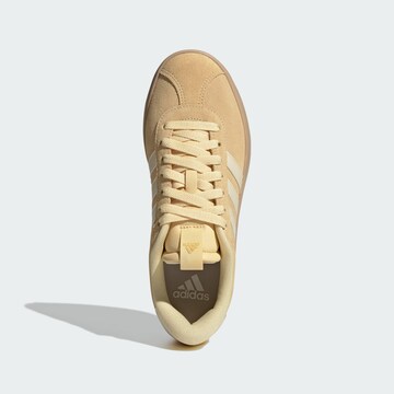 ADIDAS SPORTSWEAR - Sapatilhas baixas 'VL Court 3.0' em amarelo