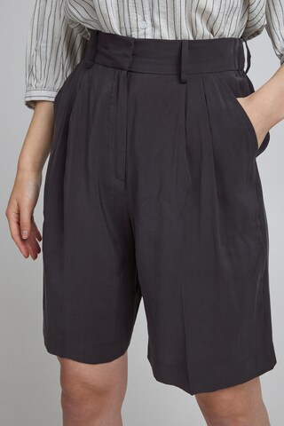 Loosefit Pantaloni 'IHGRETHA' di ICHI in nero