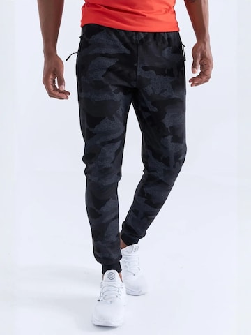 Skinny Pantaloni sportivi di Tommy Life in nero
