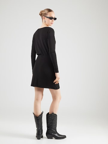 ABOUT YOU Рокля 'Gina' в черно