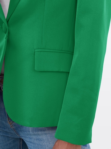 Sacou de la Imily Bela pe verde