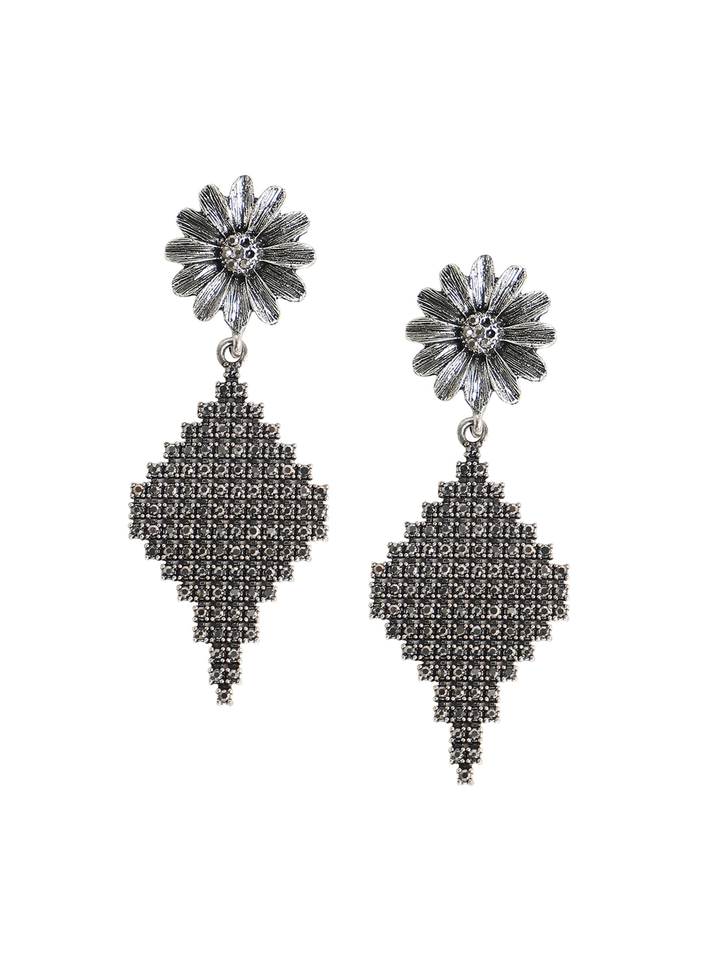 SOHI Pendientes 'Kathlyn' en plata, Vista del producto