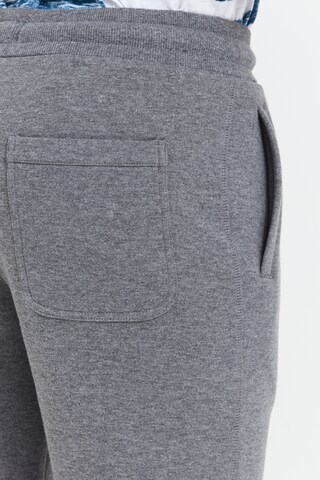 !Solid Regular Shorts 'Trippo' in Grau