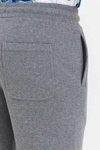 !Solid Regular Shorts 'Trippo' in Grau