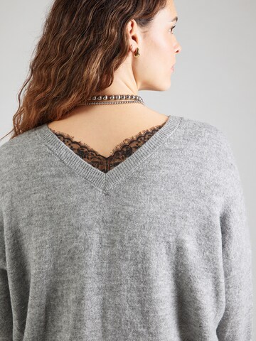 Pullover 'CARManifesta' di ONLY Carmakoma in grigio