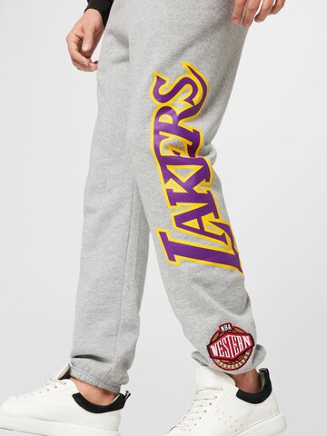 Mitchell & Ness Tapered Pants in Grey