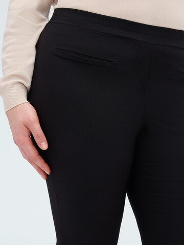 Skinny Pantaloni di Fiorella Rubino in nero