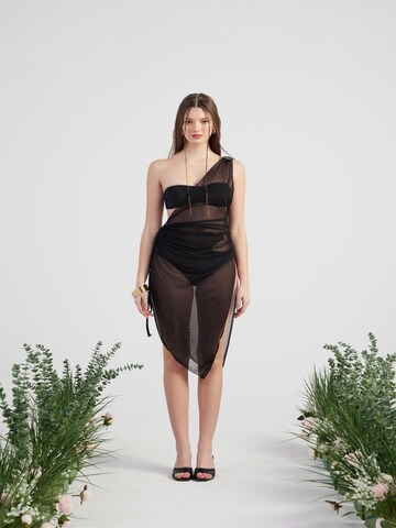 HOLLY LOLLY Strandtuch in Schwarz