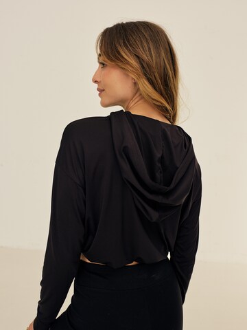 ABOUT YOU x Sofia Tsakiridou Shirt 'Juna' in Black