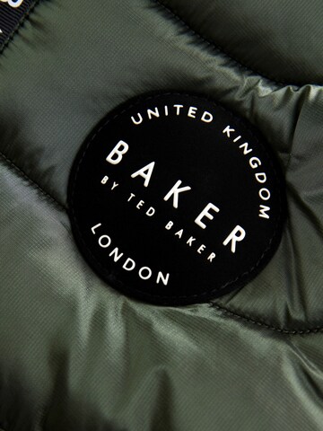 Geacă de iarnă de la Baker by Ted Baker pe verde