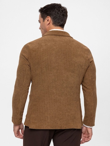 Antioch Between-seasons coat in Brown