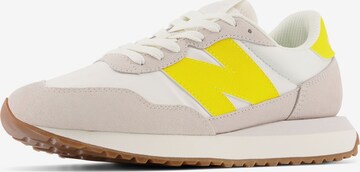 new balance Sneakers laag '237' in Wit: voorkant
