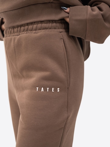 TATES Wide Leg Sporthose in Braun