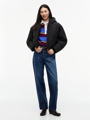 Tommy Jeans Χειμερινό μπουφάν σε μαύρο