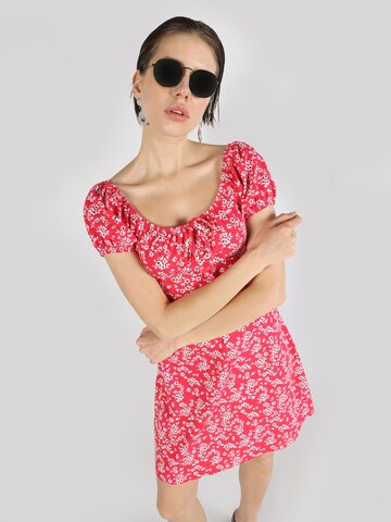 Colin's Jurk in Rood