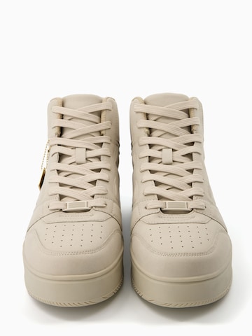 Baskets hautes Bershka en beige