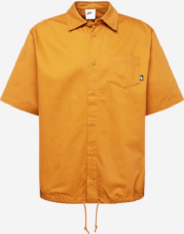 Nike Sportswear - Comfort Fit Camisa em amarelo: frente