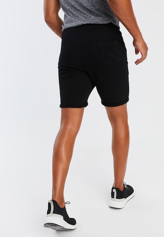 Leif Nelson Slimfit Shorts in Schwarz